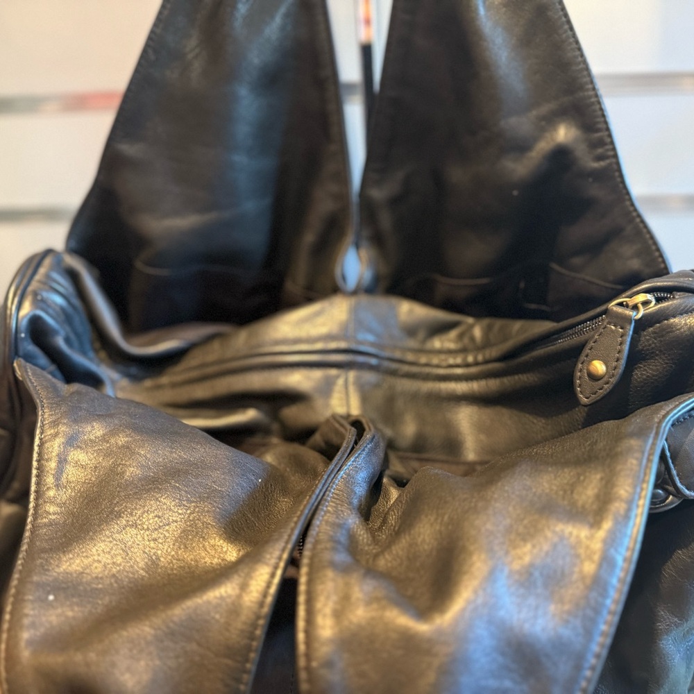 NWT Aqua Madonna Genuine Leather Satchel - designer direct - Picture 5 of 6